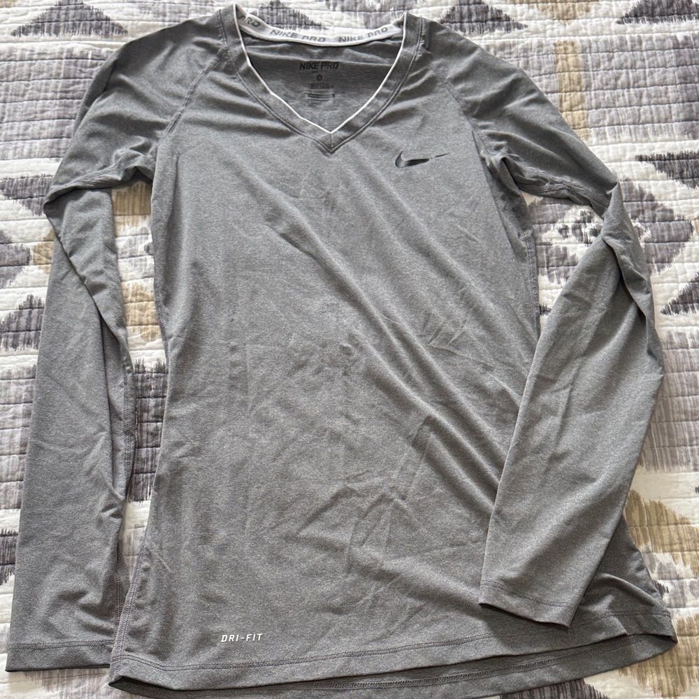Nike Women's Dri-FIT V-Neck Gray Long Sleeve Tee